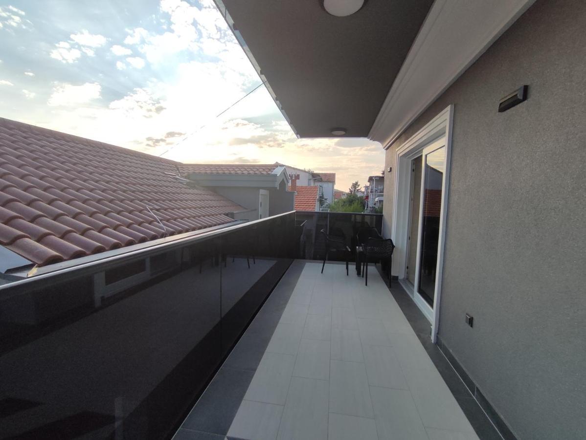 Luxury Apartments-La Dino Maky Vodice Exterior photo